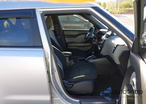 2014 Kia Soul z USA, uszkodzony, nr VIN KNDJN2A21E7706989